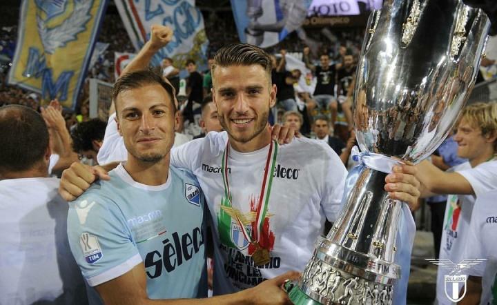 英雄联盟-包含赛后拉齐奥迎来里程碑——NBA总决赛节点到来，球迷炸锅，高层口径保持一致的词条