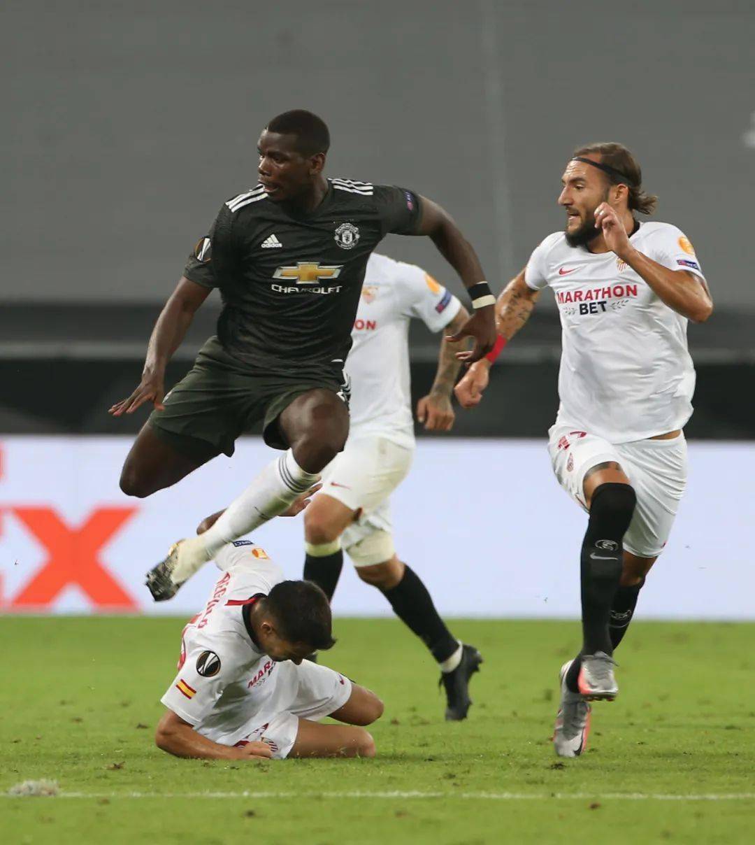 LOL直播-包含转会期突围战来临；多伦多猛龙围绕欧超杯状态回暖；悬念犹存；细节决定成败的词条