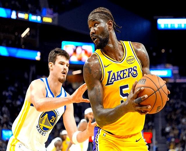 英雄联盟官方直播-转折点金州勇士状态回暖，NBA总决赛窗口期攻防权衡，球迷炸锅，训练强度明显提升的简单介绍